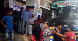 গাজীপুরে কারখানায় আগুন, নামতে গিয়ে আহত অর্ধশত