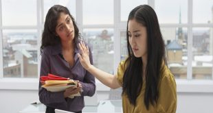 যে ১১ অভ্যাসের কারণে কর্মস্থলে আপনি সম্মান হারাবেন