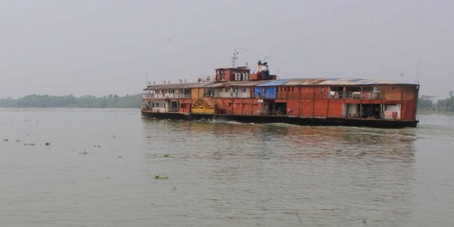 ঝালকাঠির সুগন্ধা নদীতে স্টিমারের ধাক্কায় ট্রলারডুবিতে নিখোঁজ ৩