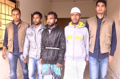 সিম ক্লোন করে টাকা হাতিয়ে নেয়া চক্রের ৩ প্রতারক আটক