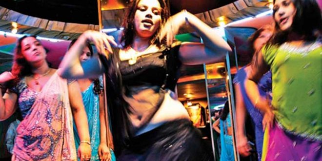 সামনে পানশালা, আড়ালে দেহব্যবসা!