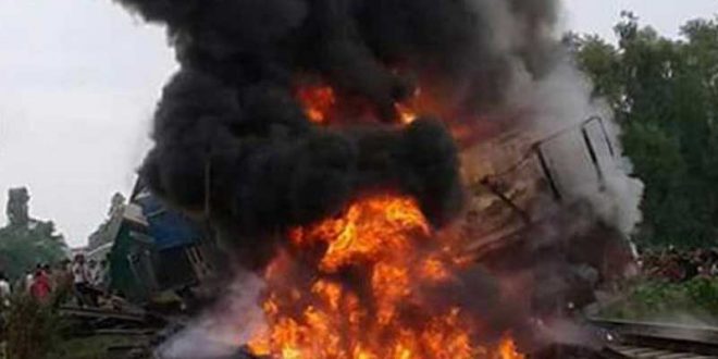 পারাবত অগ্নিকাণ্ডে আহত ২৫, সিলেট-ঢাকা ট্রেন যোগাযোগ বন্ধ