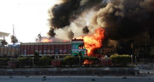 বেনাপোল বন্দরে অগ্নিকাণ্ডে অর্ধশত কোটি টাকার মালামাল পুড়ে ছাই