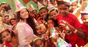 ভাগ্যবঞ্চিত শিশুদের সাথে পরীমনির জন্মদিন পালন