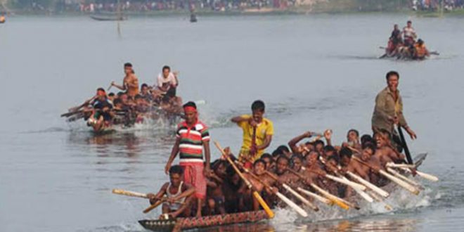 ঐতিহ্যবাহী নৌকাবাইচ মাগুরার মধুমতি নদীতে