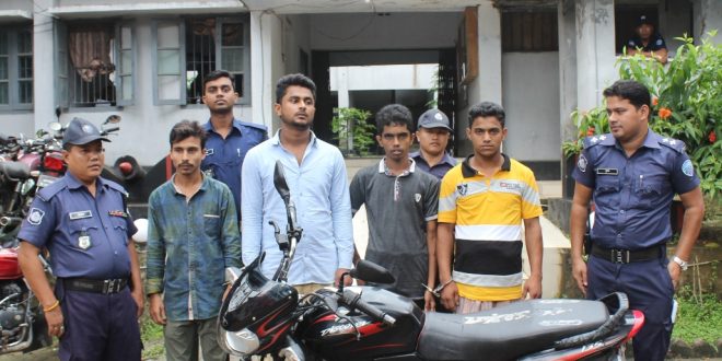 বান্দরবানে মোটরসাইকেল চোরচক্র আটক