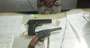 যশোরে ২ আগ্নেয়াস্ত্রসহ তরুণ আটক