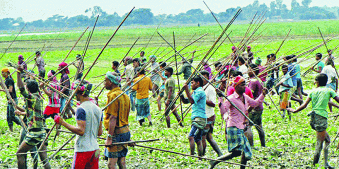 রায়পুরায় 'টেঁটাযুদ্ধে' পুলিশের ওপর হামলায় দুই মামলা